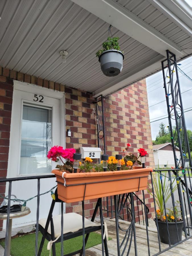 Downtown Apartment Next To Highway Netflix+Wifi Edmundston Zewnętrze zdjęcie
